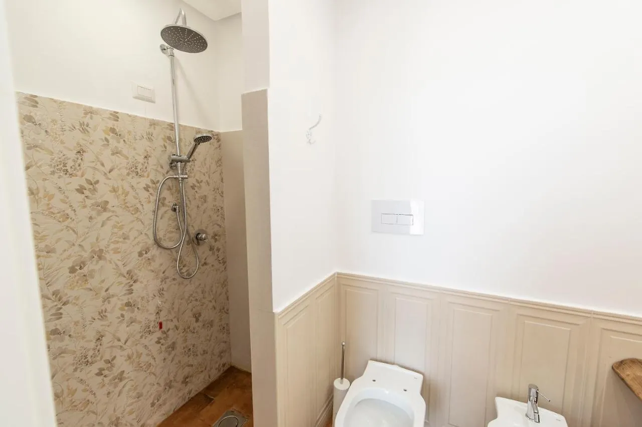 B&B Dimora Mazzarino Naples Bed & Breakfast